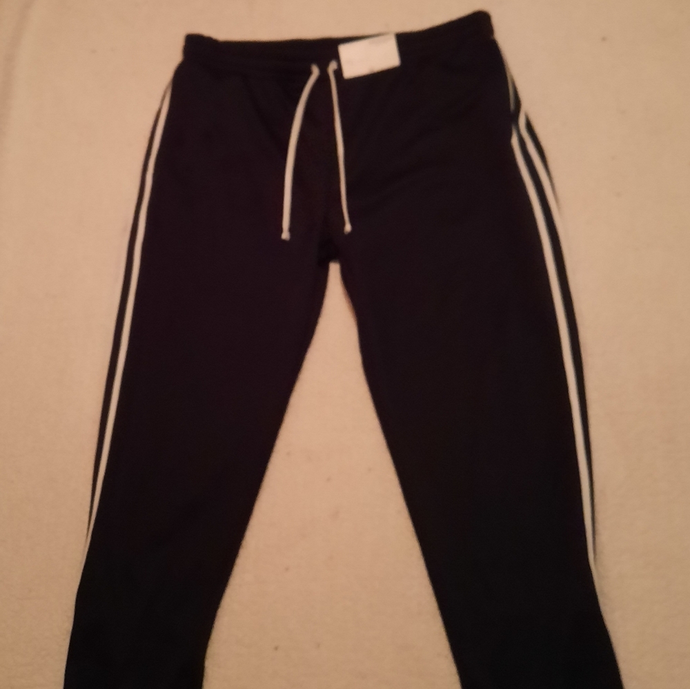 Athletic pants